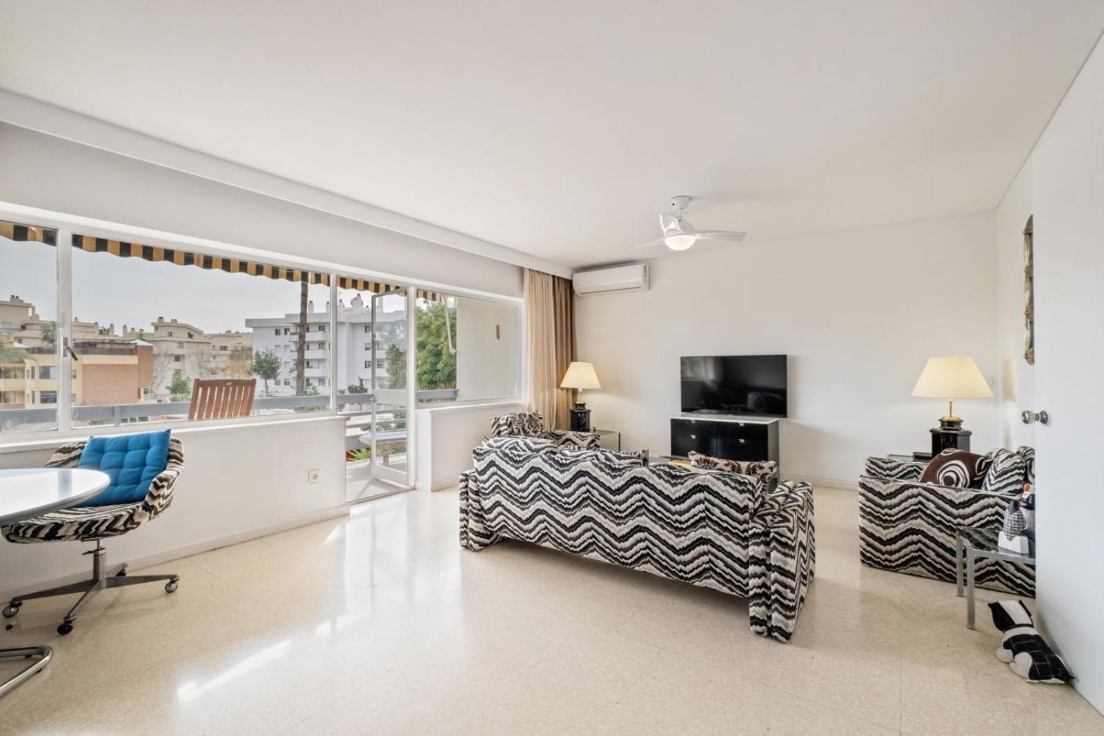Piso Con 2 Habitaciones, 2 Terrazas Y Piscina Torremolinos Exterior photo