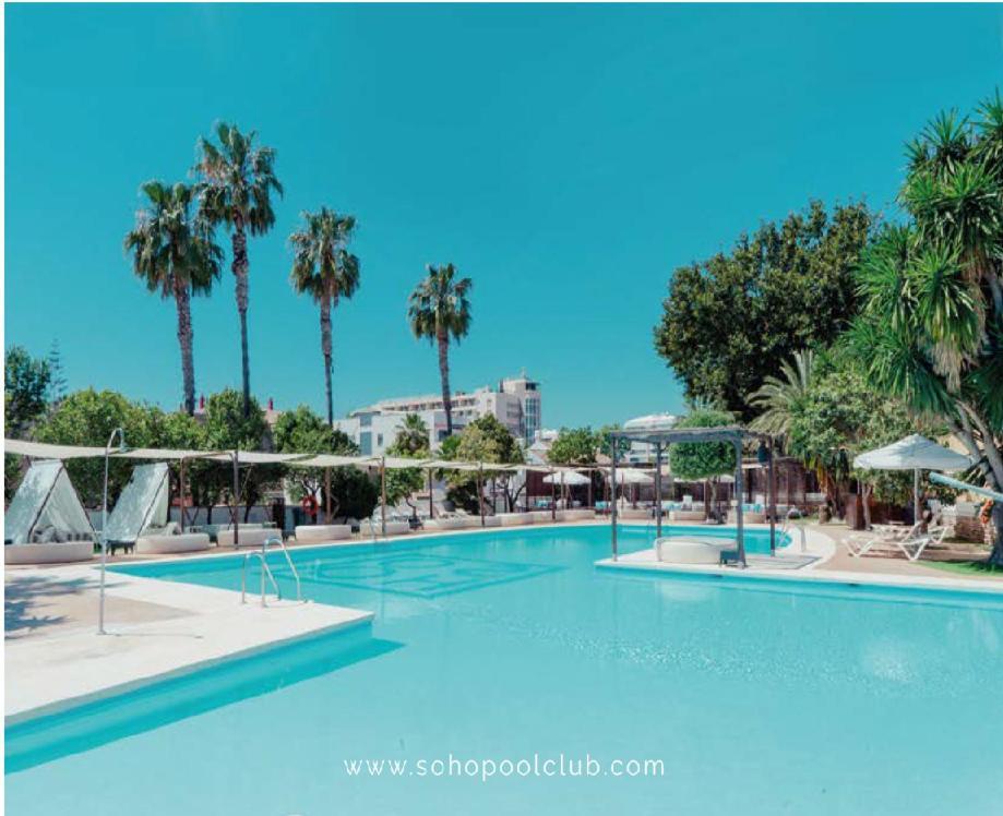 Piso Con 2 Habitaciones, 2 Terrazas Y Piscina Torremolinos Exterior photo
